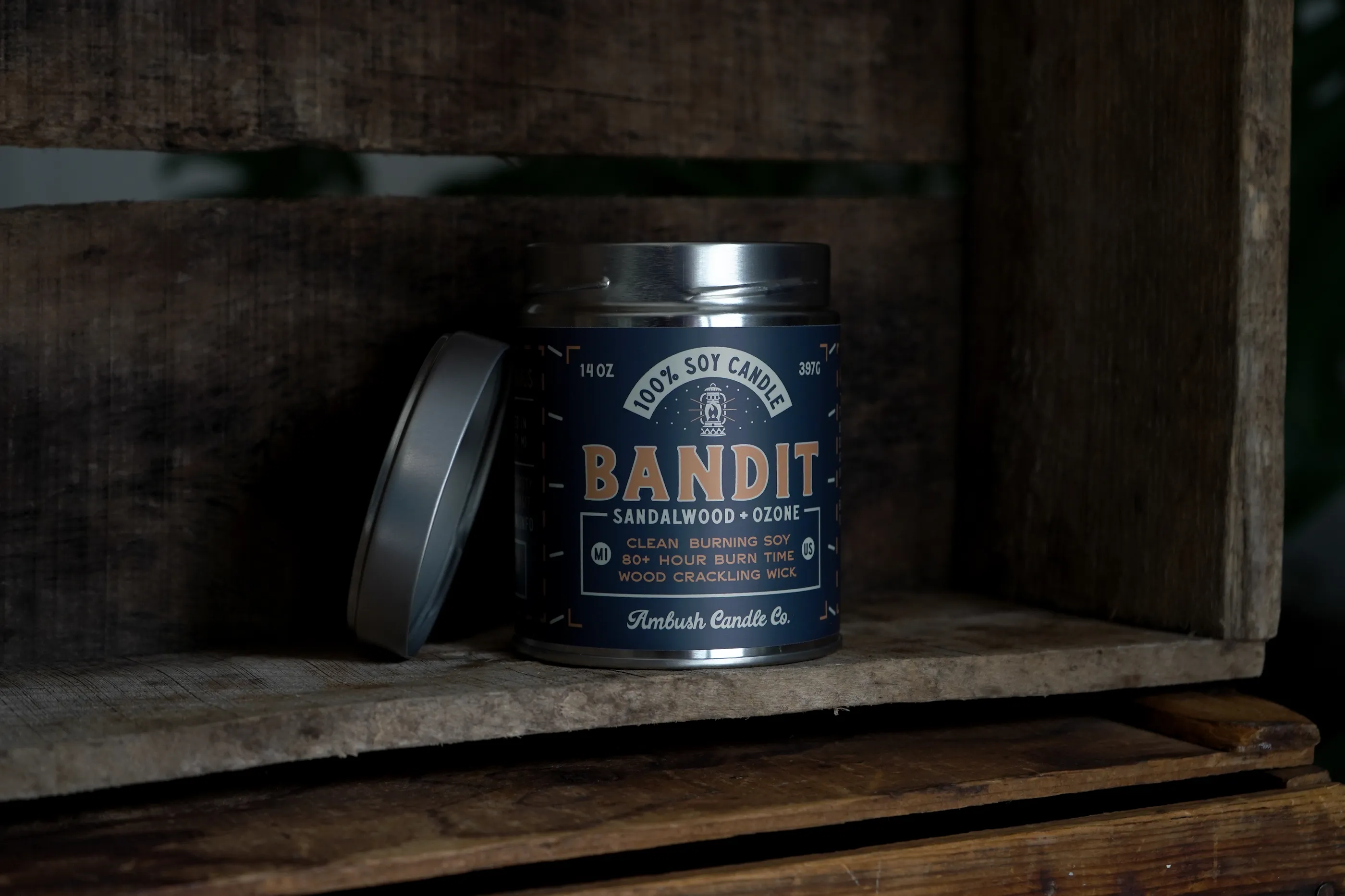Bandit | Sandalwood   Ozone 14oz Soy Candle