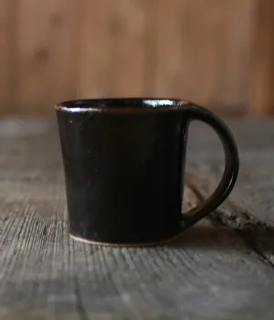 Black Glaze Pottery Mug (dark brown)