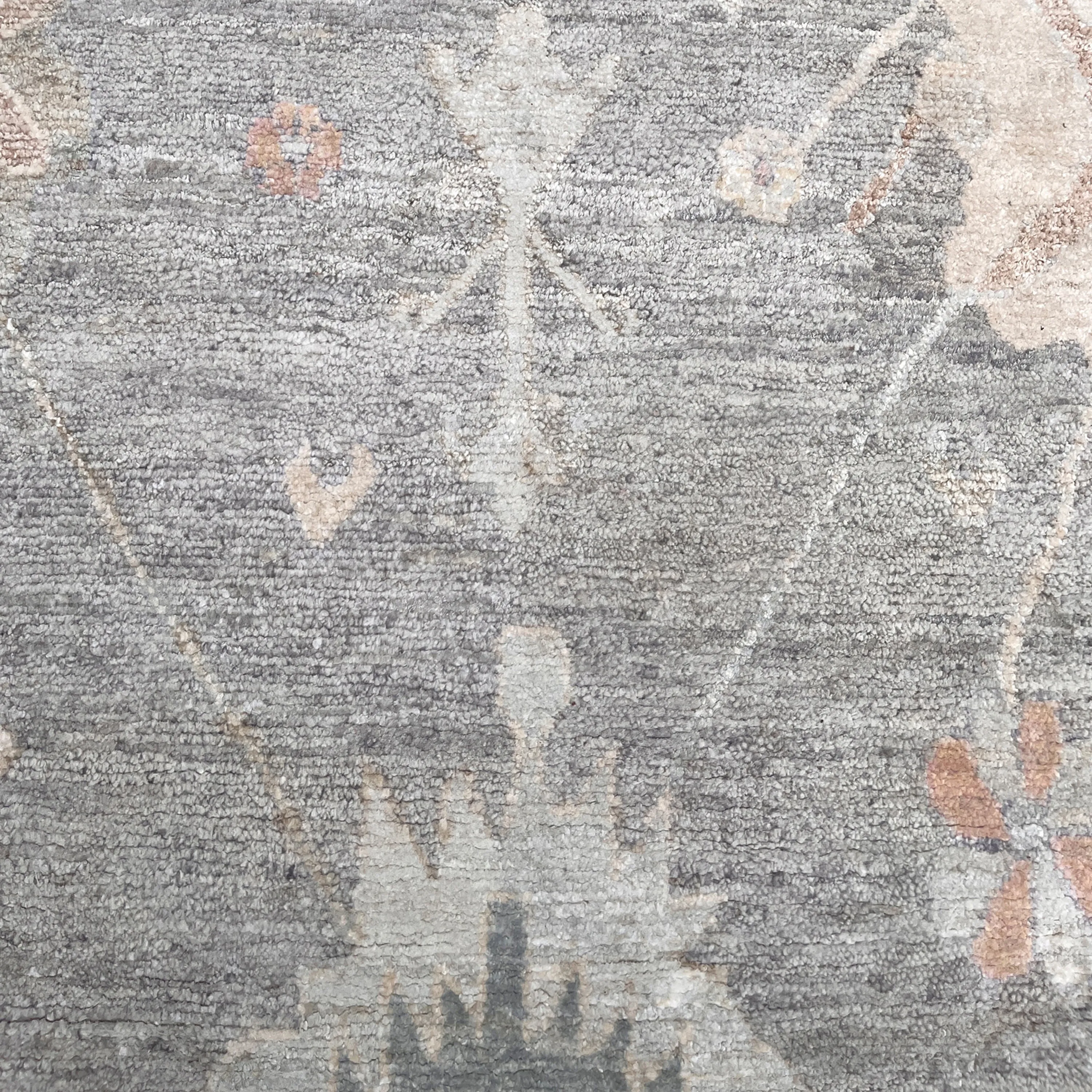 Light Grey Traditional Oushak Silk Rug - 9' x 12'