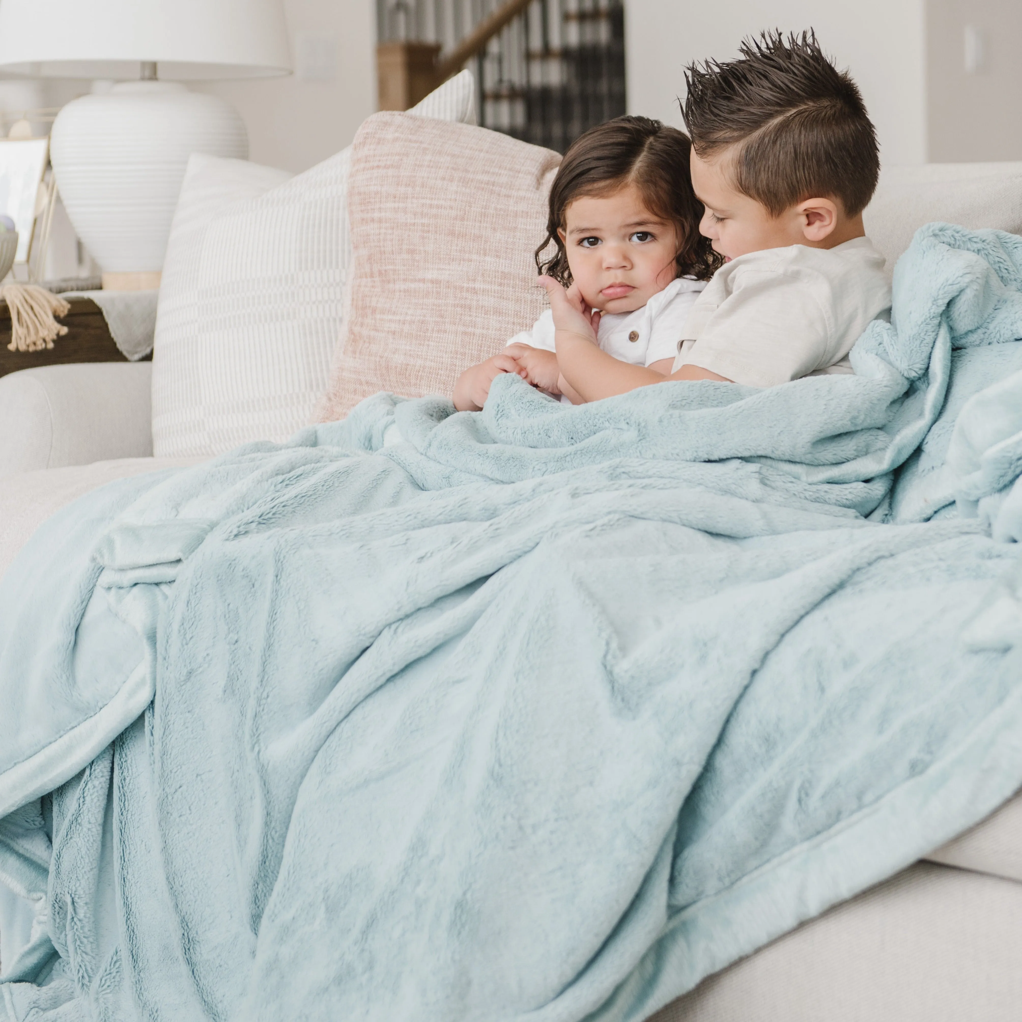 LUSH XL BLANKETS