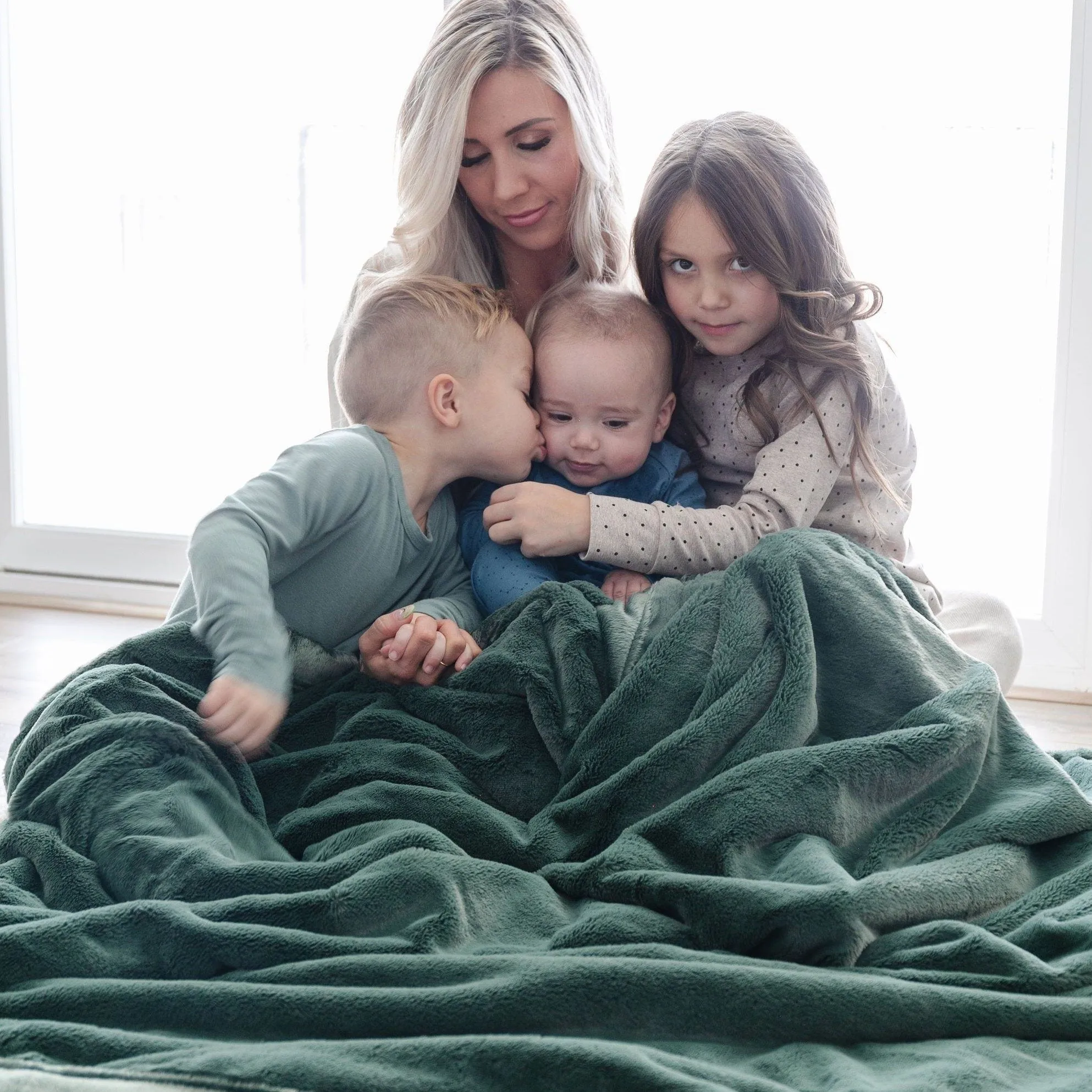 LUSH XL BLANKETS
