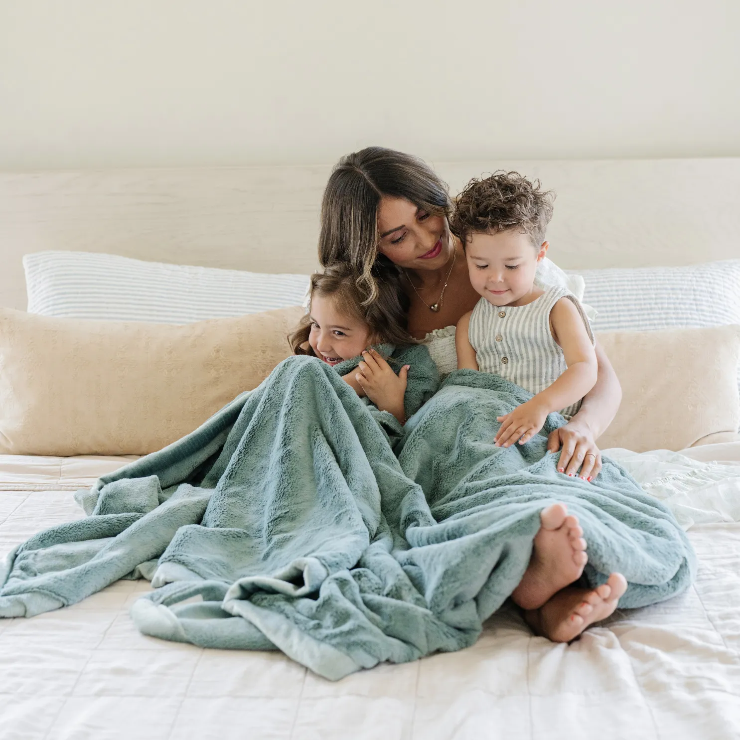 LUSH XL BLANKETS