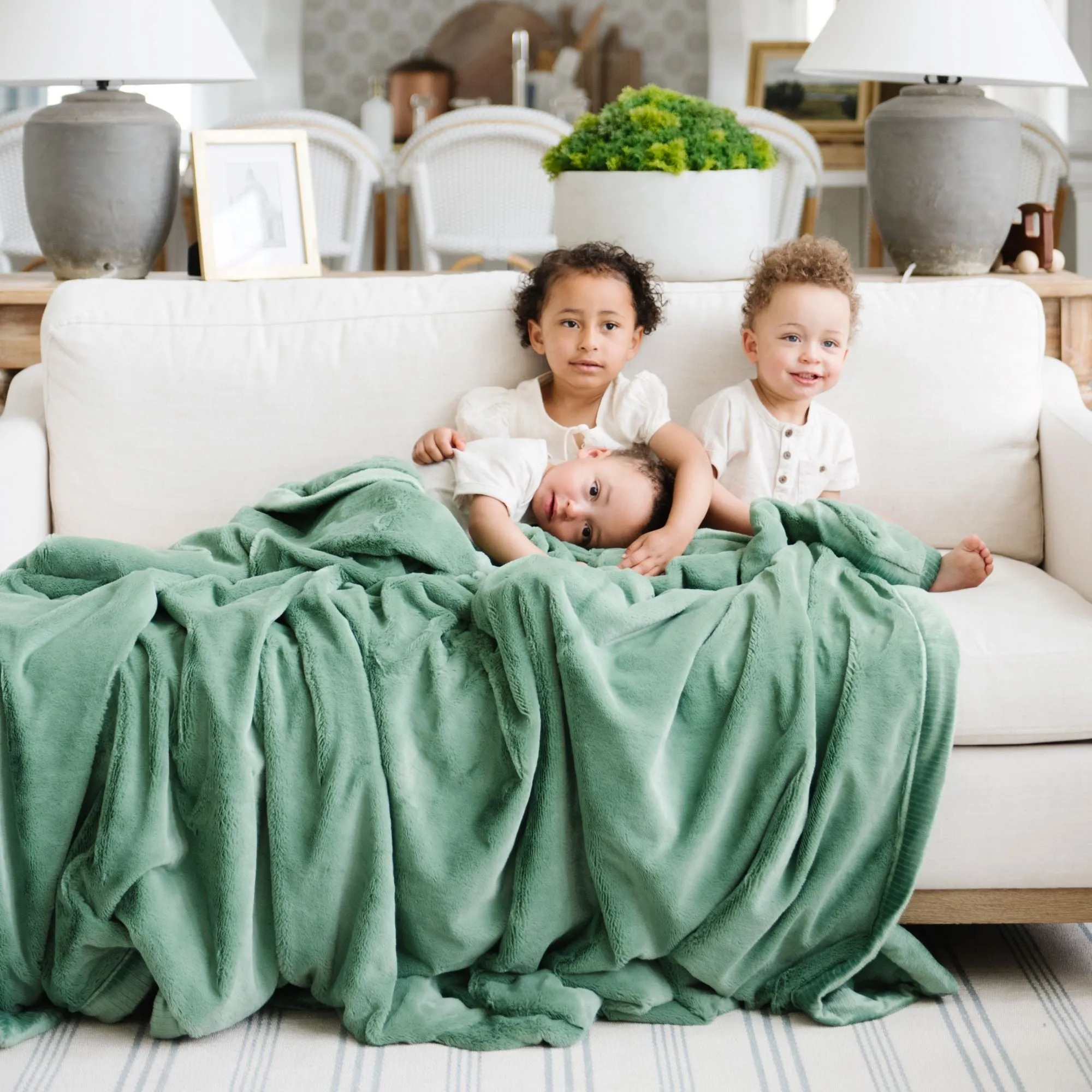 LUSH XL BLANKETS