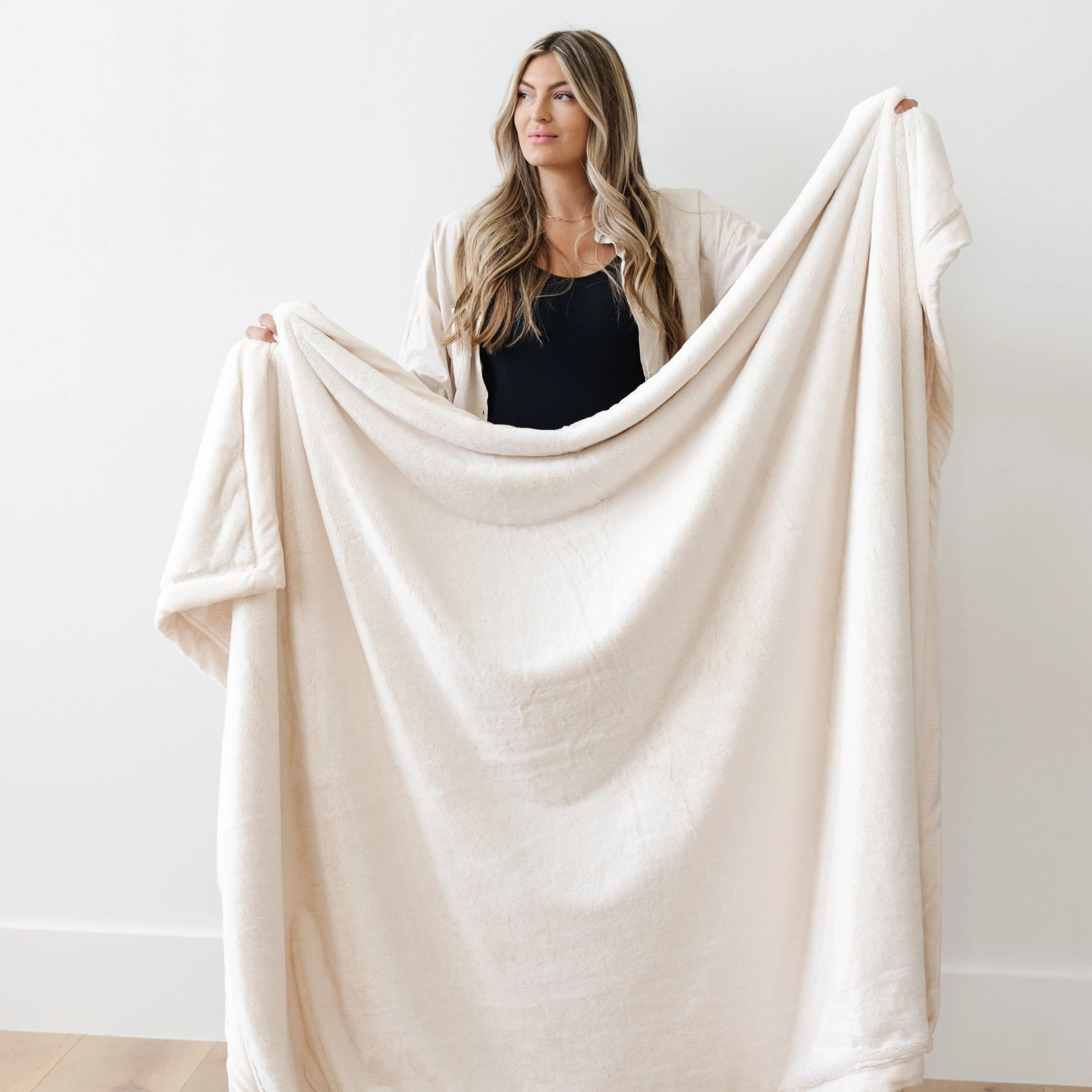 LUSH XL BLANKETS