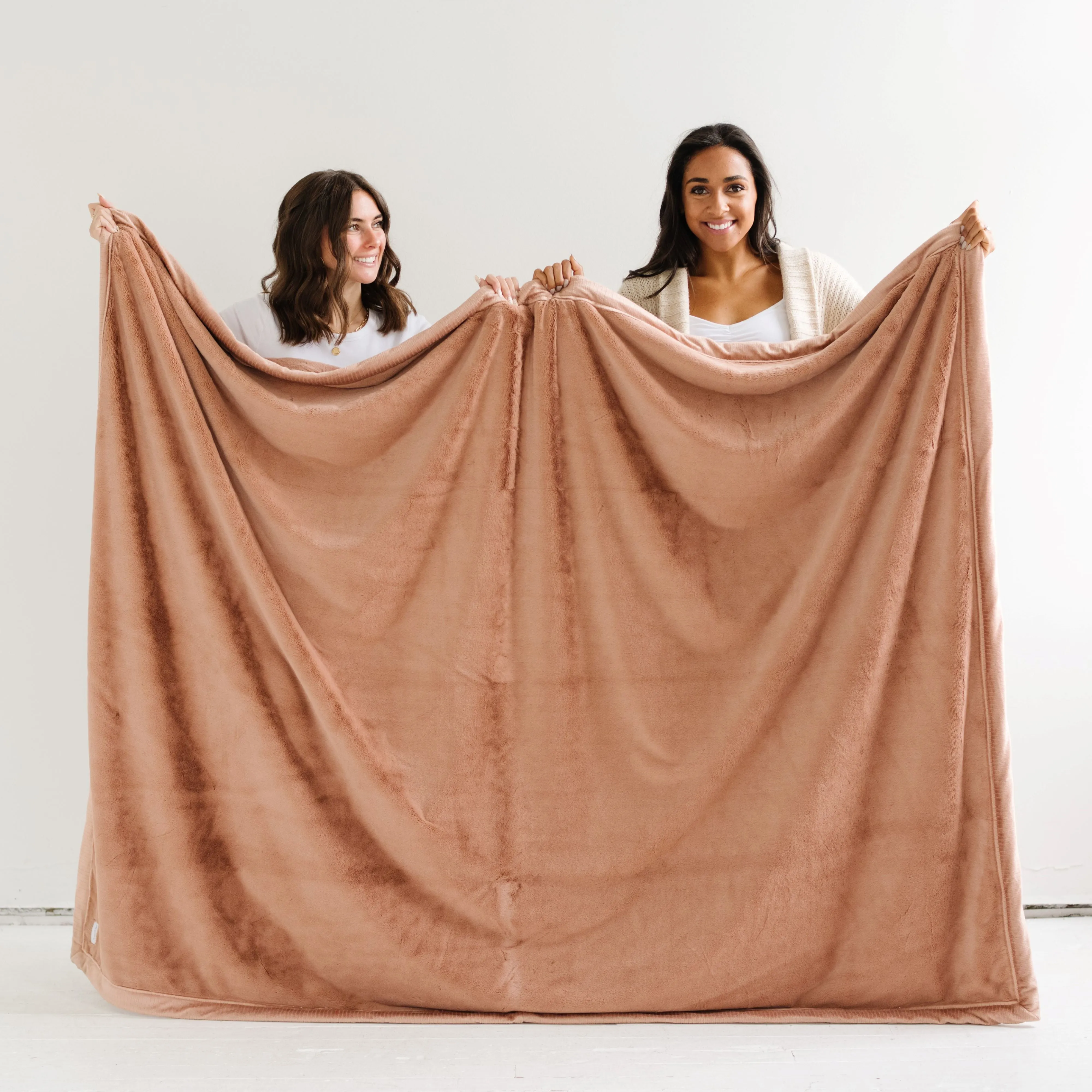 LUSH XL BLANKETS