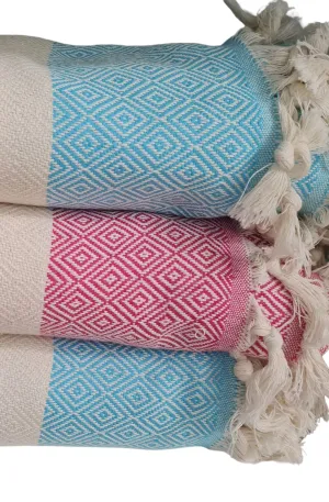 Opulent Diamond Pattern Throw Rug