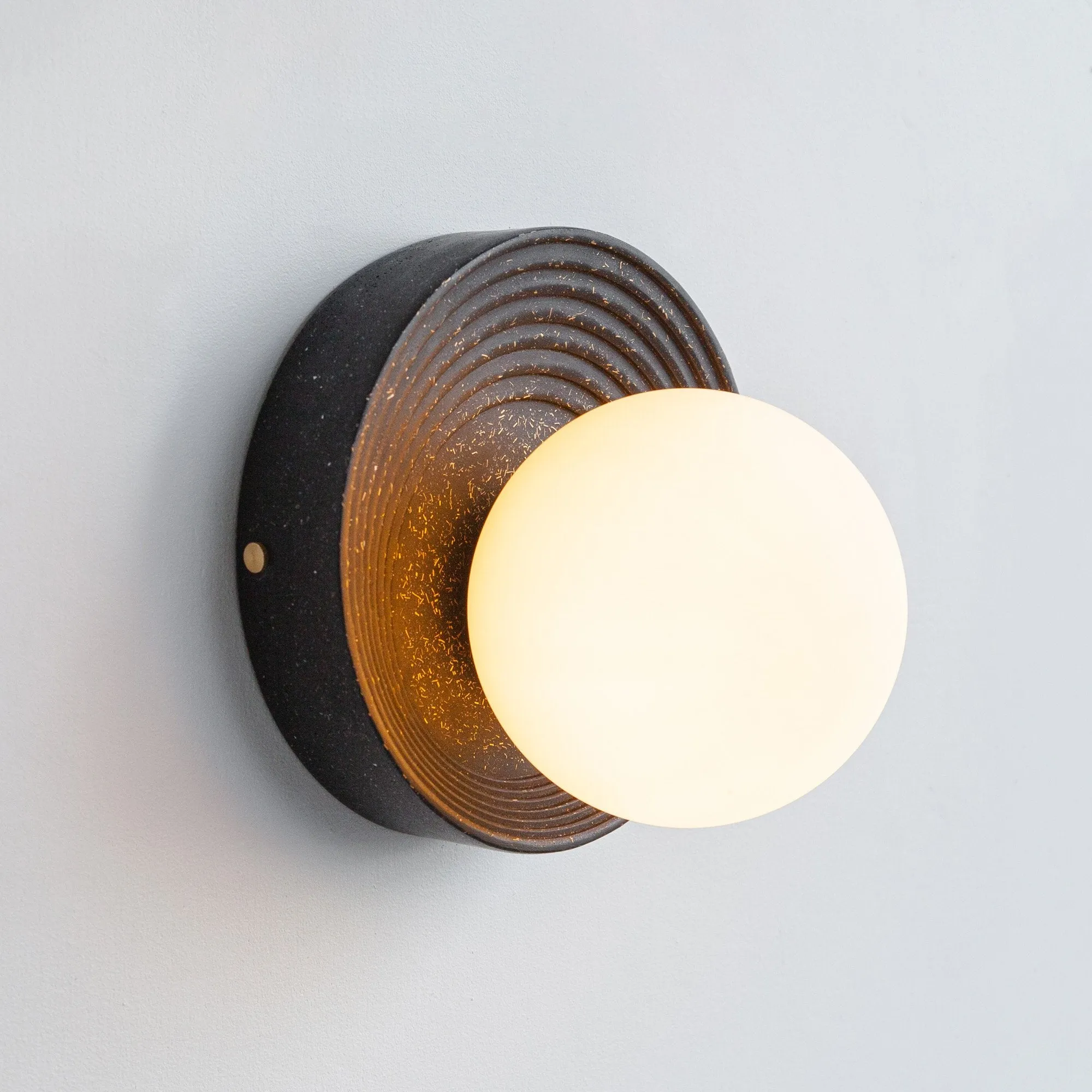 "Solas" Wall Light