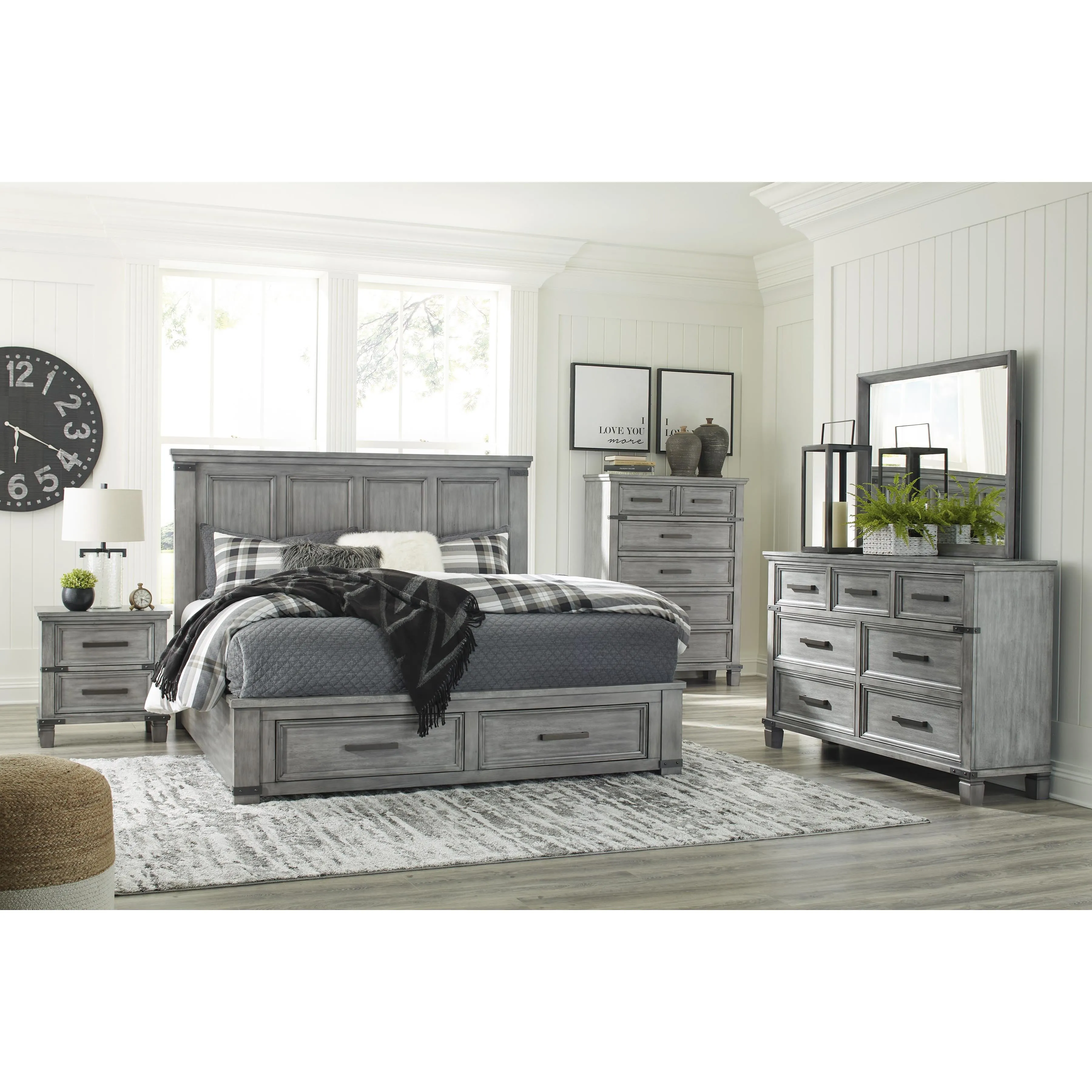 Signature Design by Ashley Russelyn Queen Panel Bed with Storage B772-57/B772-54S/B772-96