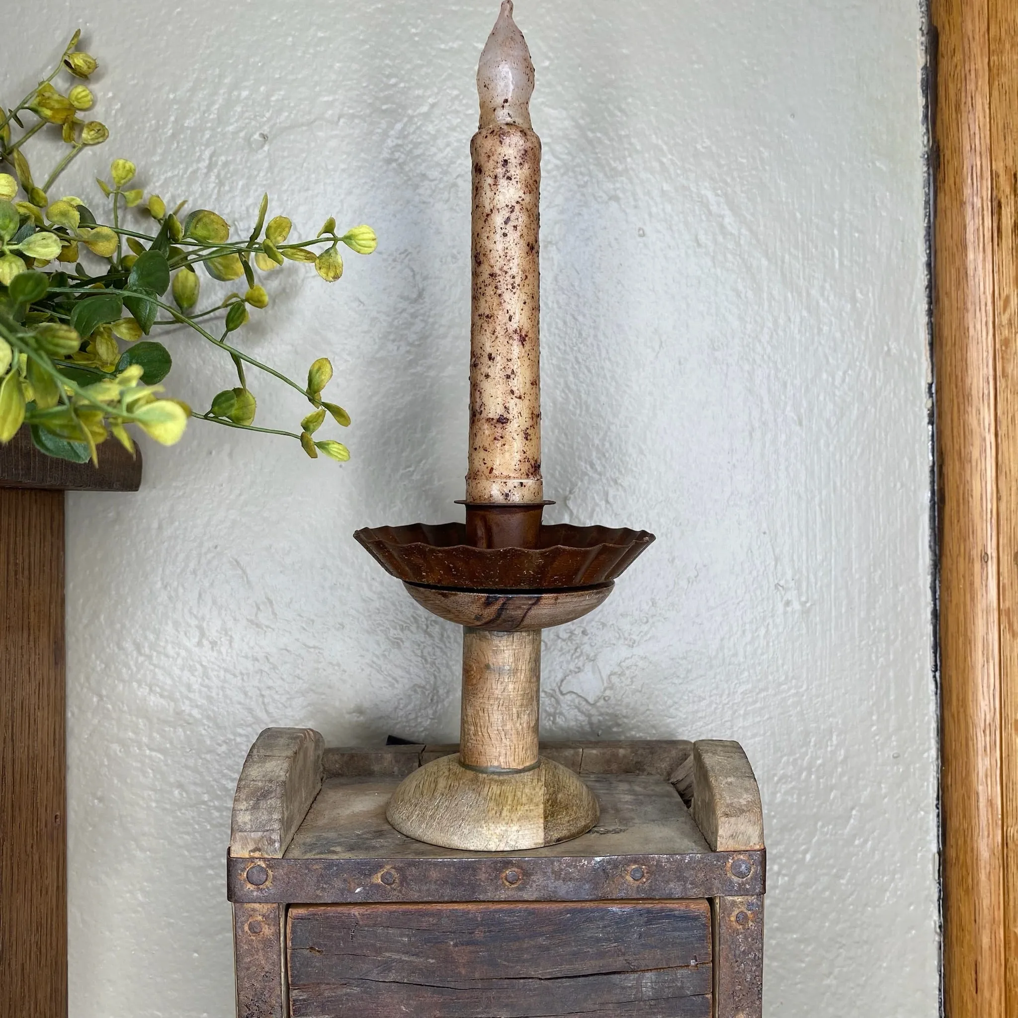 Spool with Fluted Pan Candle Holder 3 1/2"