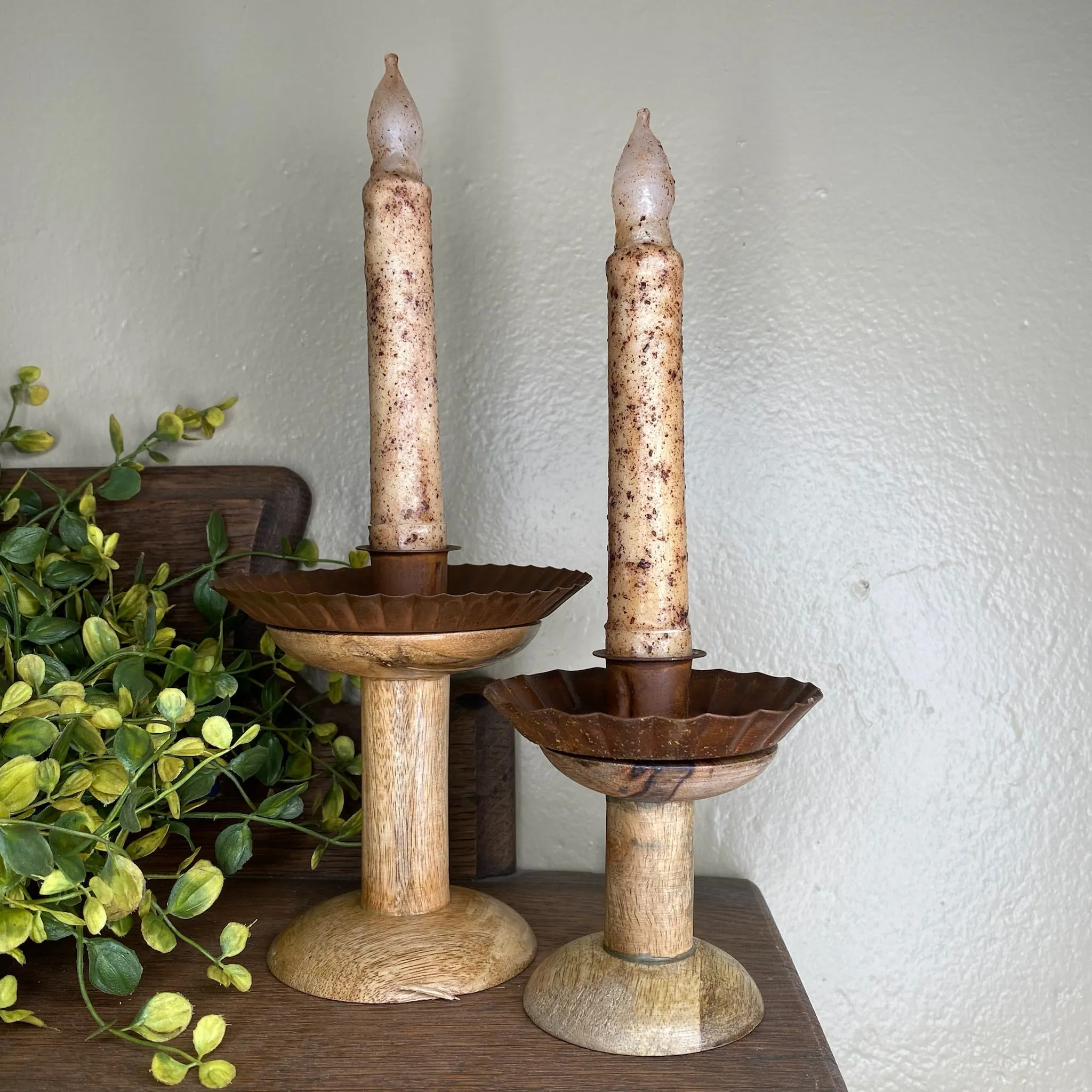 Spool with Fluted Pan Candle Holder 3 1/2"