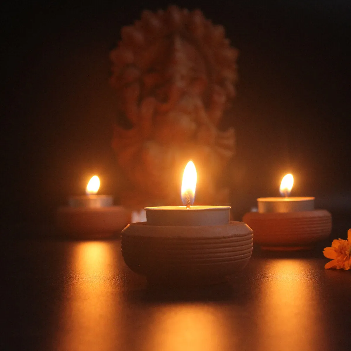 Tab Wheel Candle Holder- Set Of 6 with 6 Free Soywax Tealights